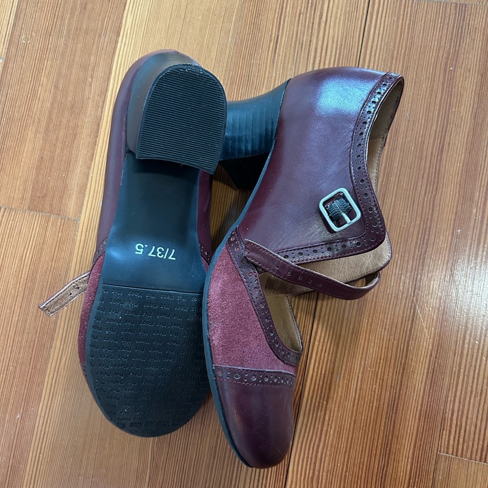 Miz Mooz Women's Franki Shoes in Wine. Never Worn - Picture 3 of 3